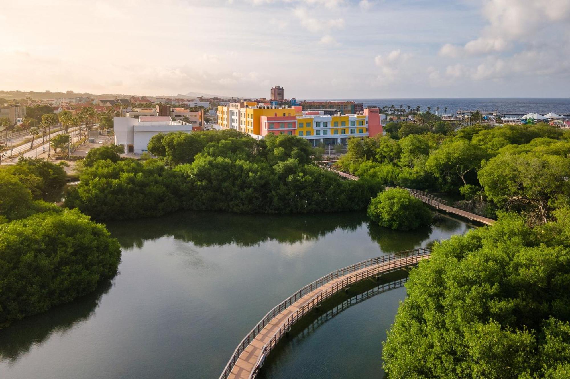 Hotel Courtyard By Marriott Curacao Willemstad Esterno foto